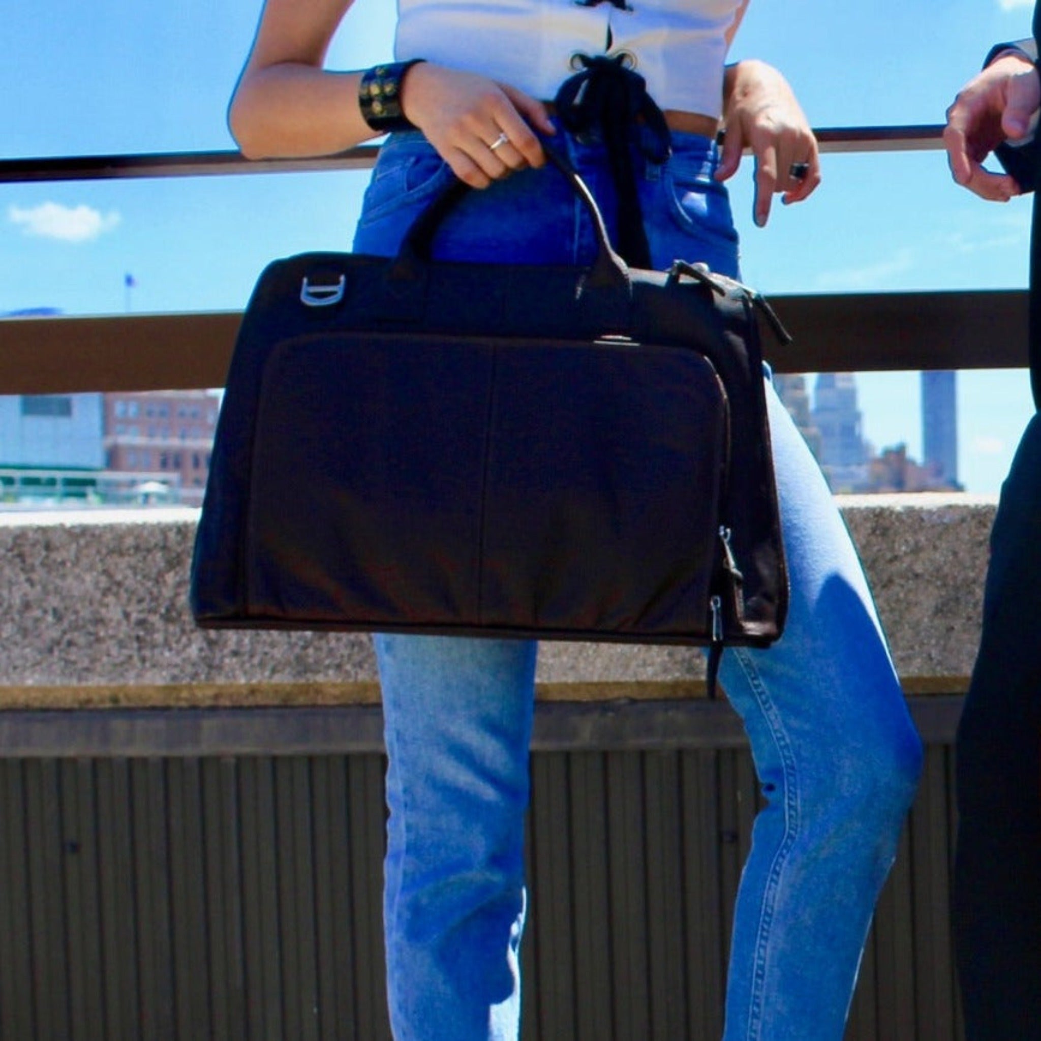 Soho Leather Laptop Brief - Image 8