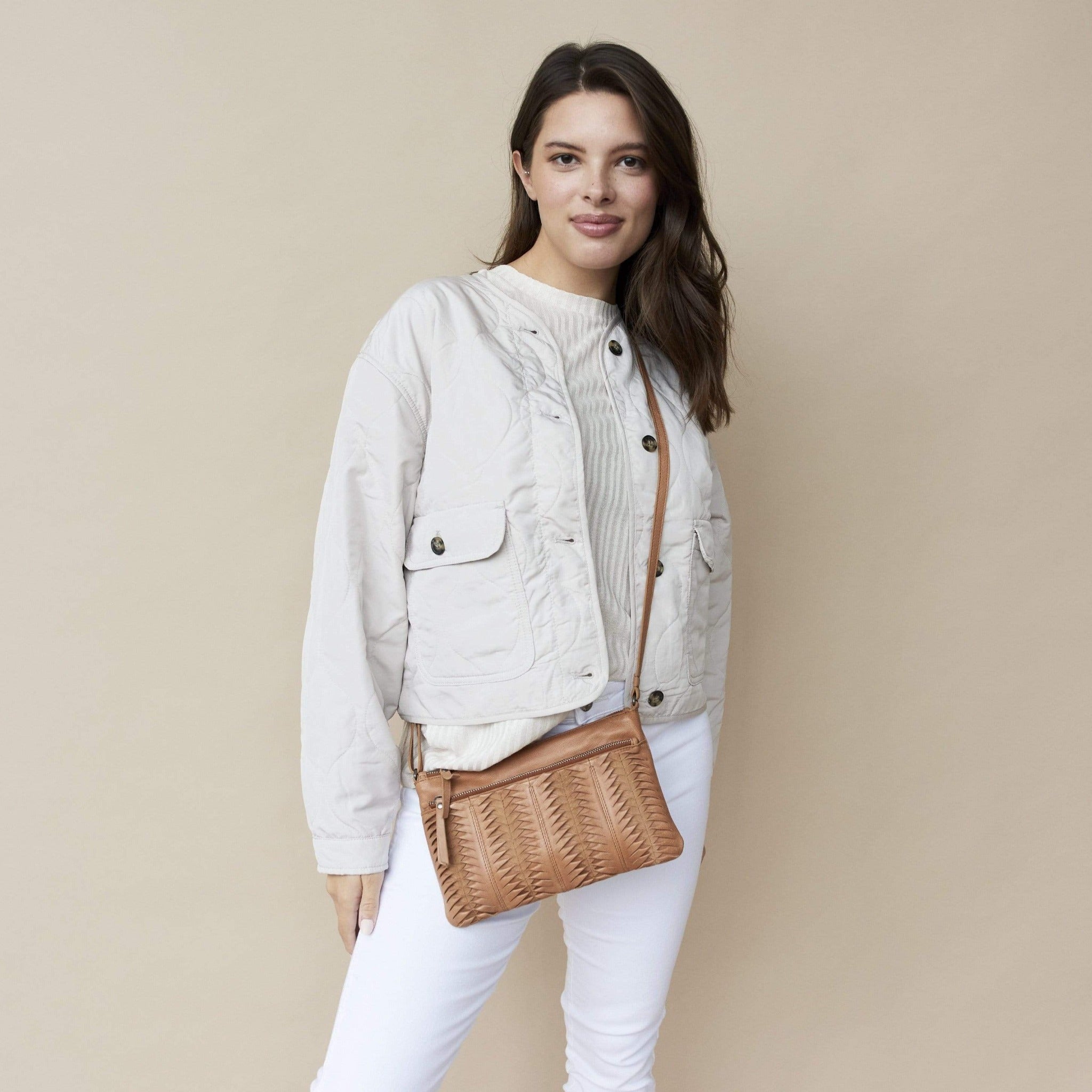 Lee Leather Crossbody Bag - Image 9