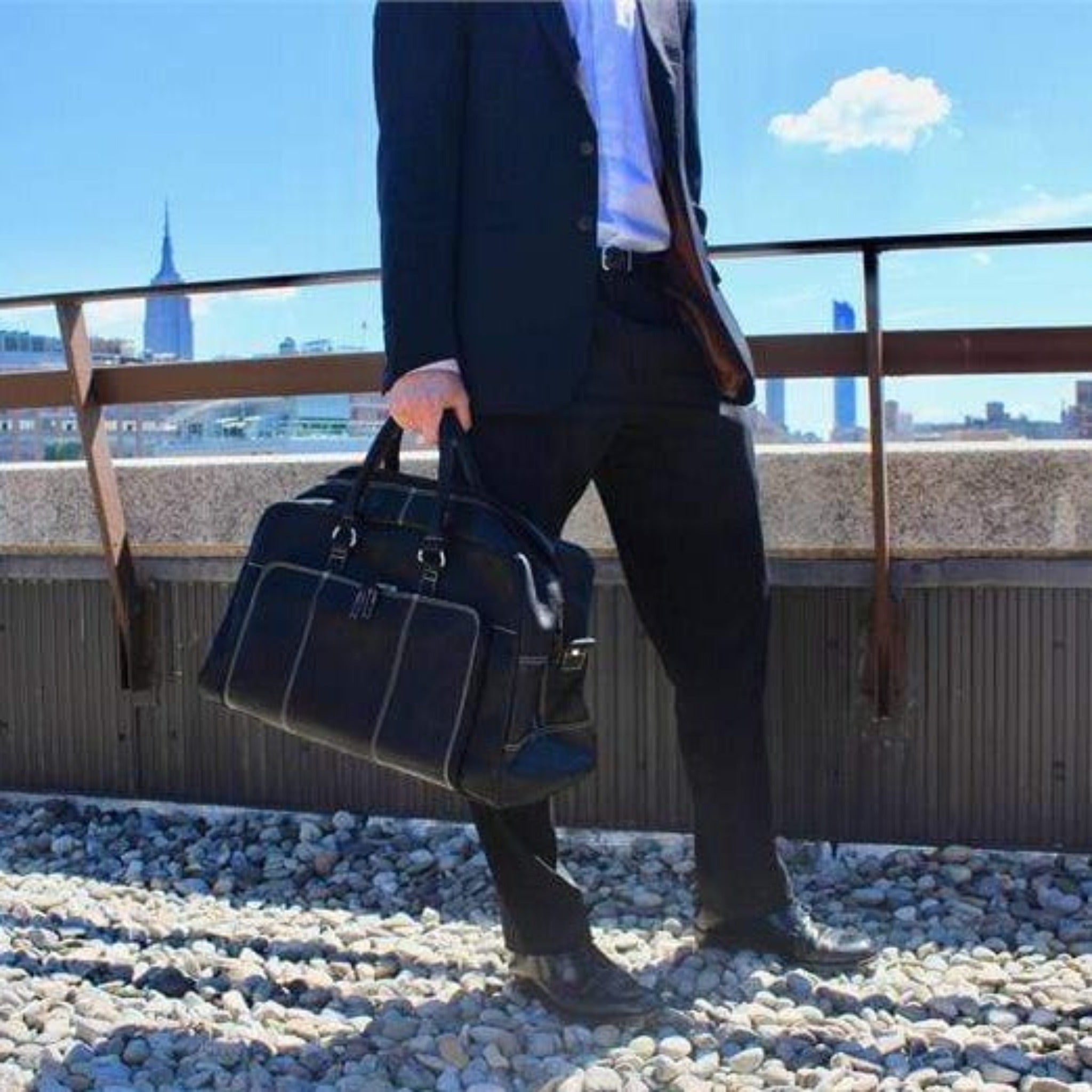Las Vegas Leather Weekender Bag - Image 8