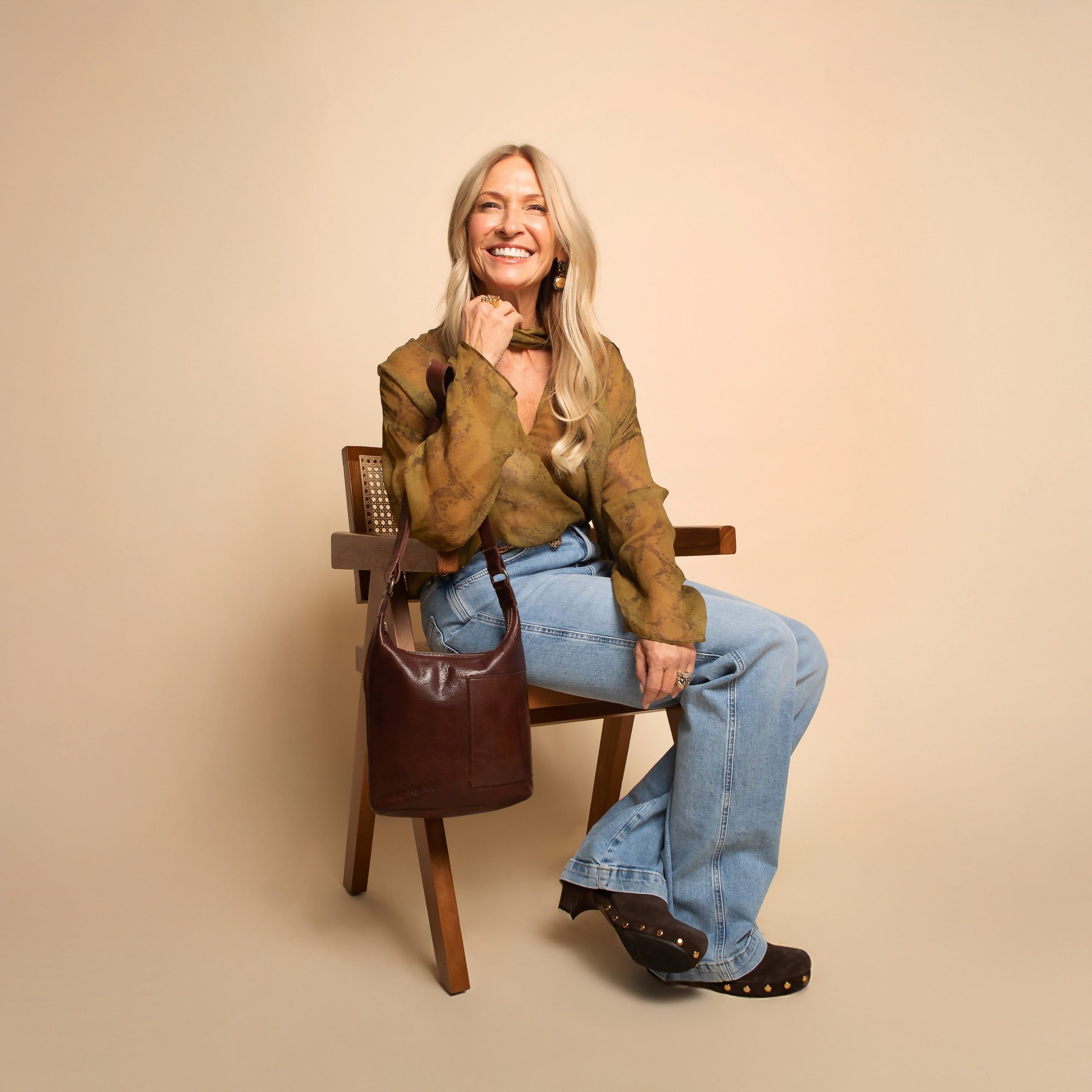 Kerry Leather Crossbody Bag - Image 5
