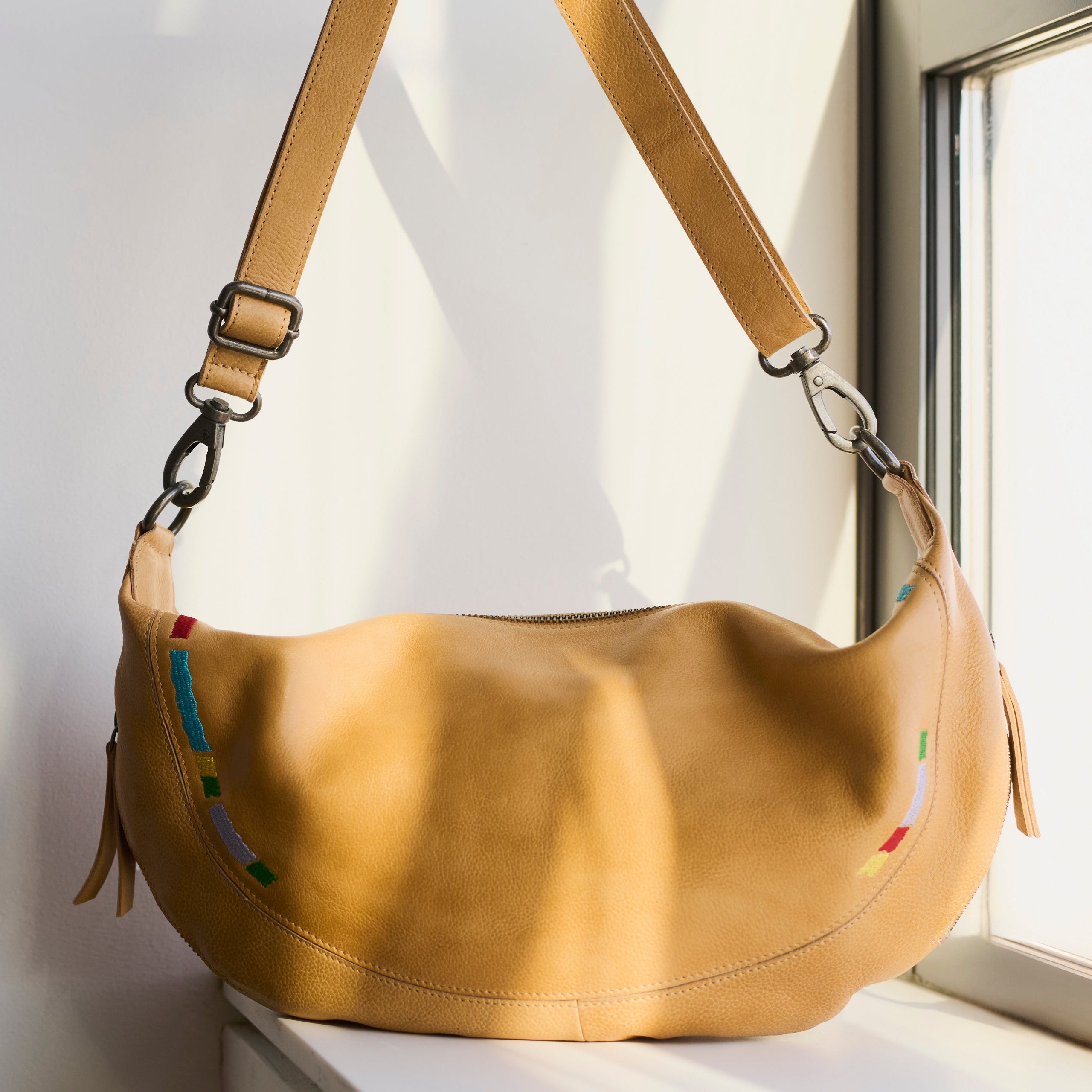 Haven Leather Sling Bag - Image 7