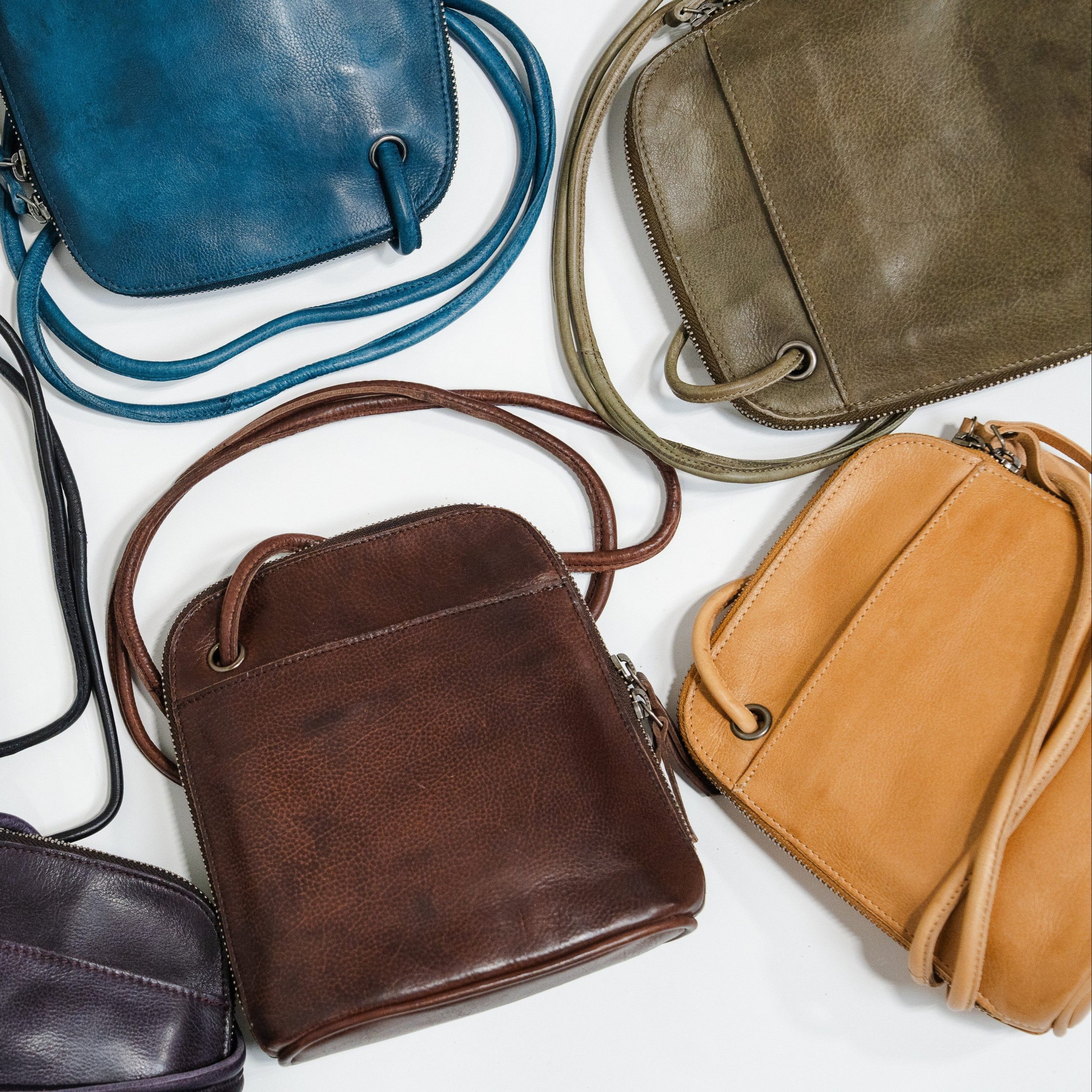 Lilly Leather Crossbody Bag - Image 25